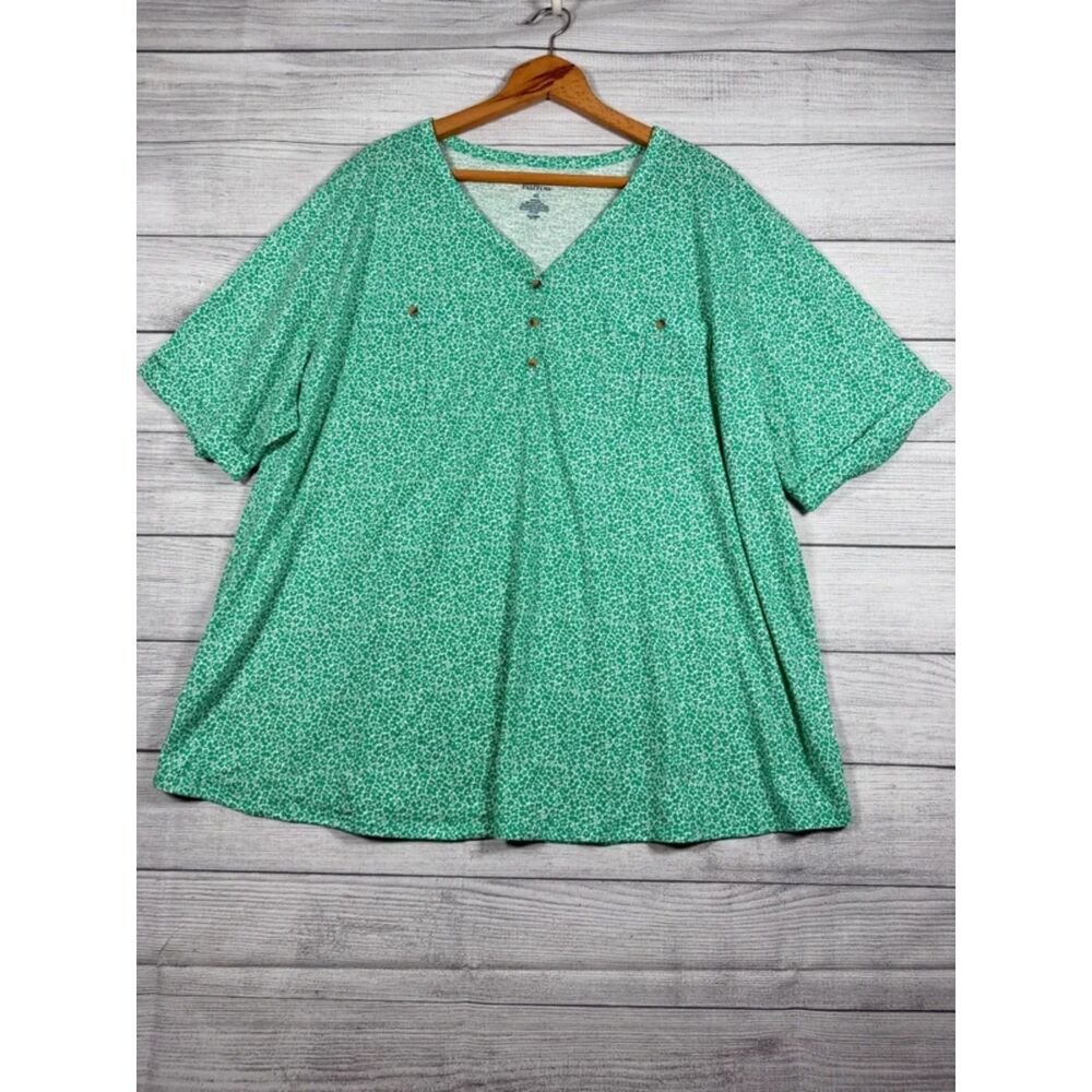 Croft & Barrow Women’s 4X Green Floral V-Neck Button Pocket Top 4266